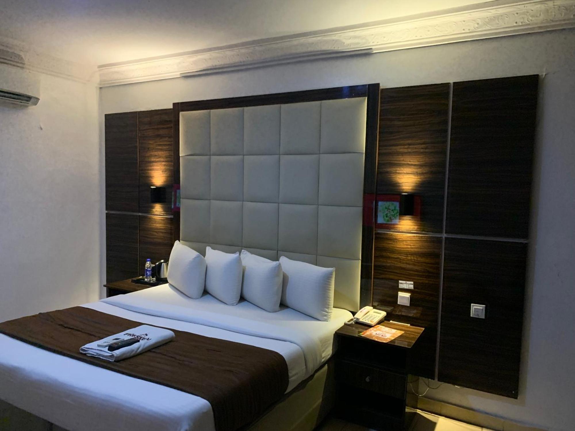 Presken Hotels @ Victoria Island Apese Экстерьер фото